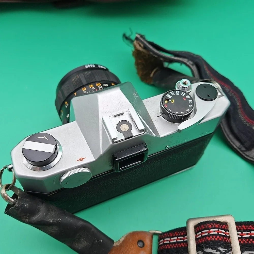 Yashica TL Electro 35mm SLR Camera with 50mm Lens Untested‎ As Is With Bag